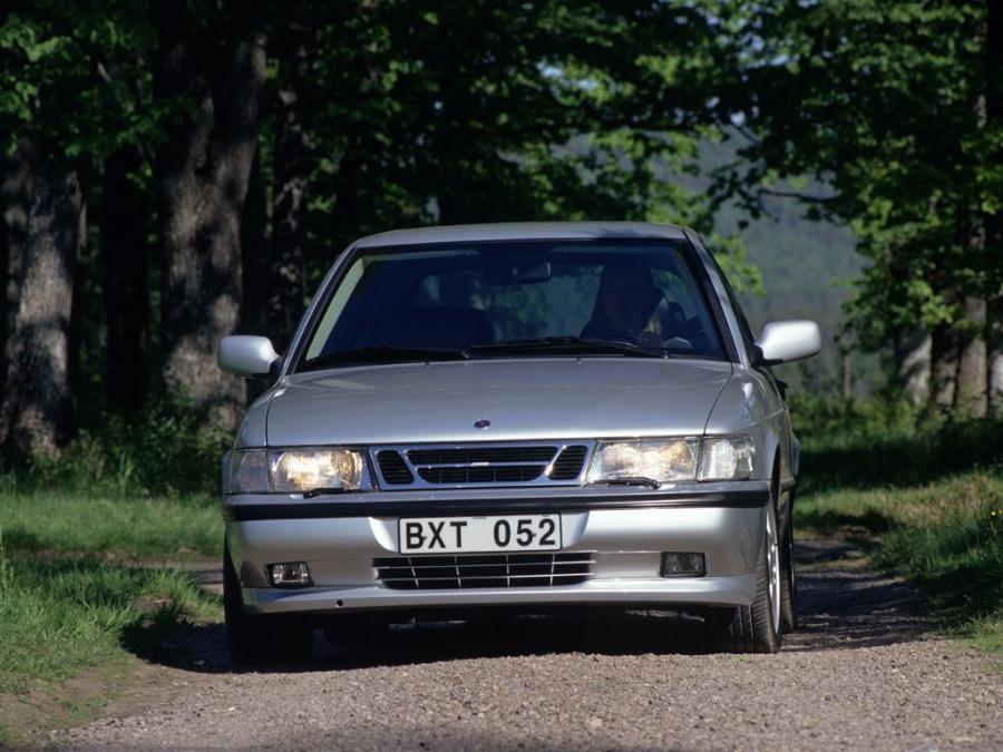  Saab 900 SE Talladega Coupe 1997 года  (фото 10 из 10)